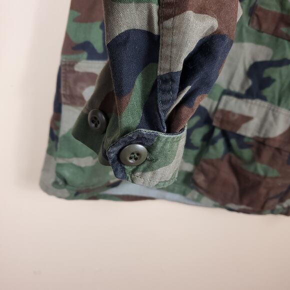Army Combat Coat in Woodland Camo Size Small - Picture 5 of 11